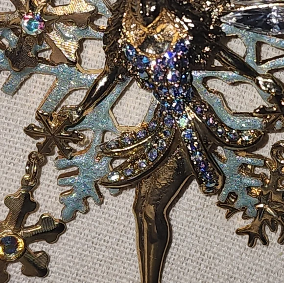 Kirks Folly Delphine Snow Fairy Brooch, Pendant or Ornament - Picture 11 of 12